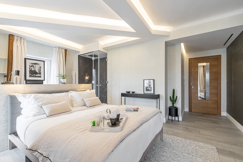 Le Dortoir Multi Storey Luxury Suites 17/50