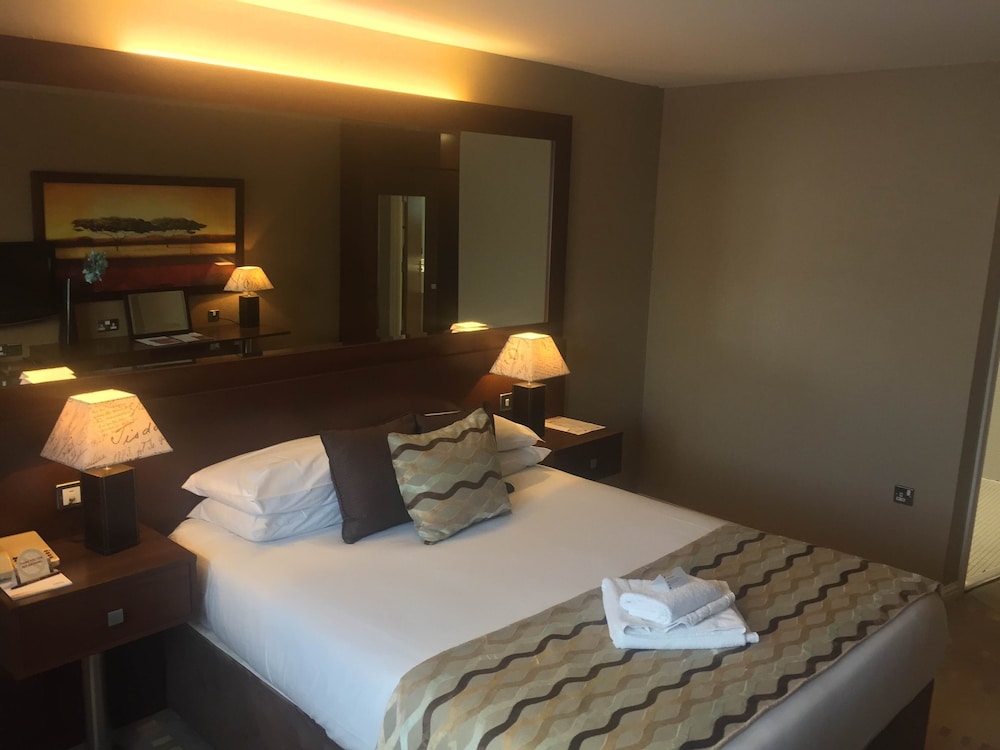 ALONA HOTEL 23/65