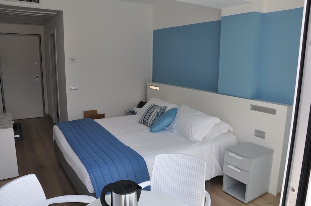 Hotel Vischi 18/50