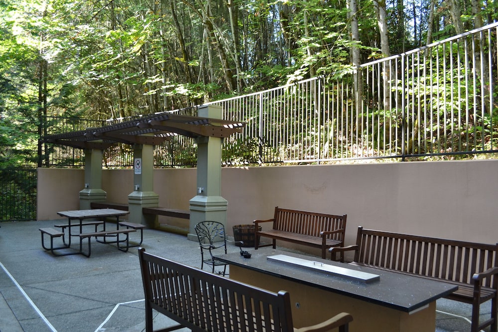 Larkspur Landing Bellevue - An All-Suite Hotel 1/36