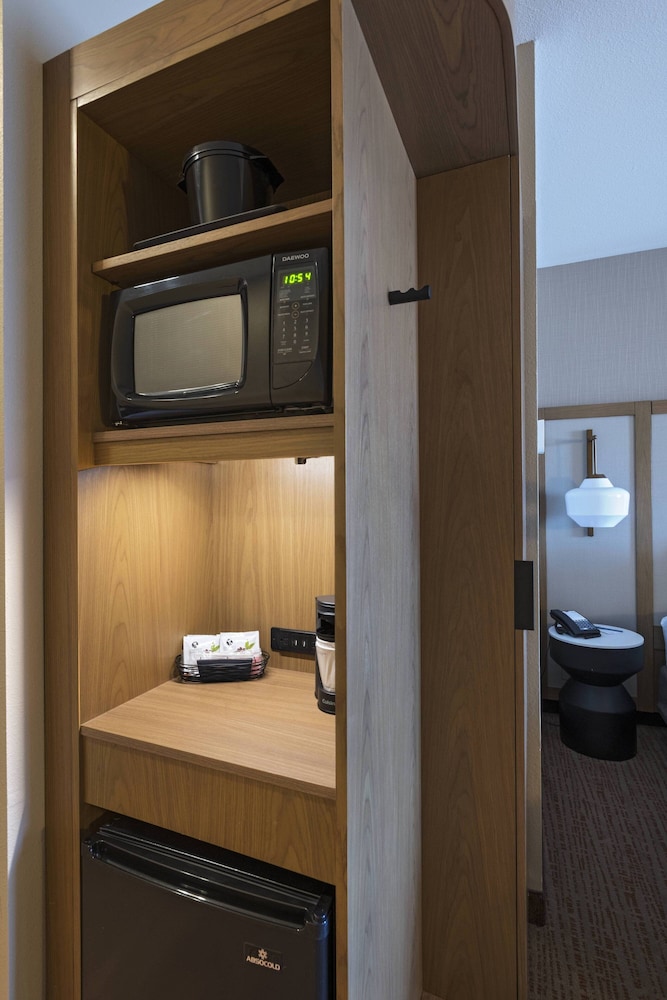 Fairfield Inn & Suites By Marriott Colorado Springs East/Ballpark 10/41