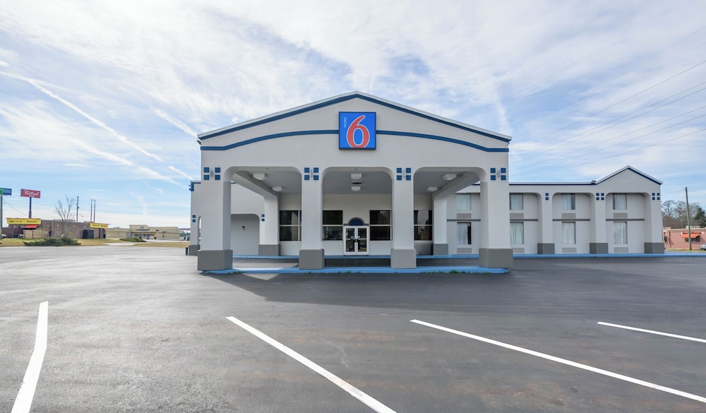 Motel6 Forsyth, GA – Tift College 32/38