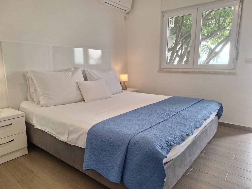 VILLA ZANIC 14/50