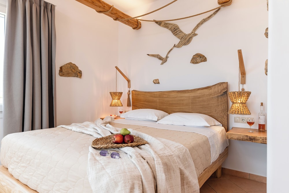 Comfort, Apartment, Queen Bed, Garden and Sea View، Glaronissi Beach 7/10