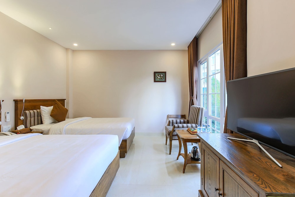 Hoang Lan Hotel 12/50