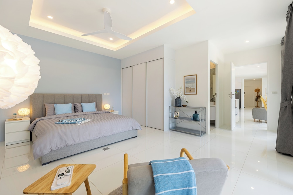 Villa White Orchid 8/50