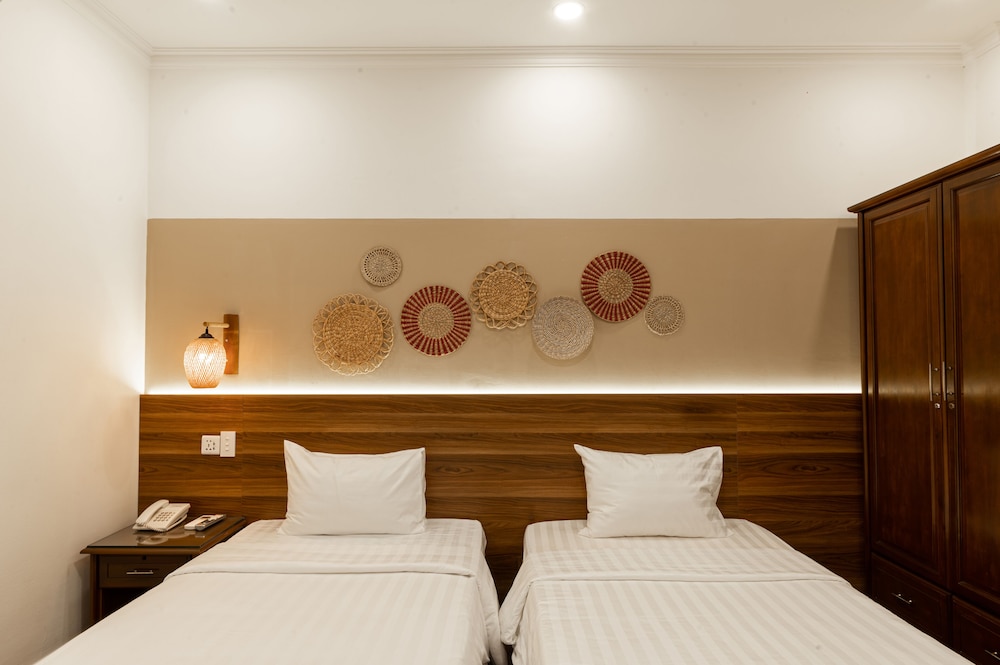 Lantern Hotel 20/57