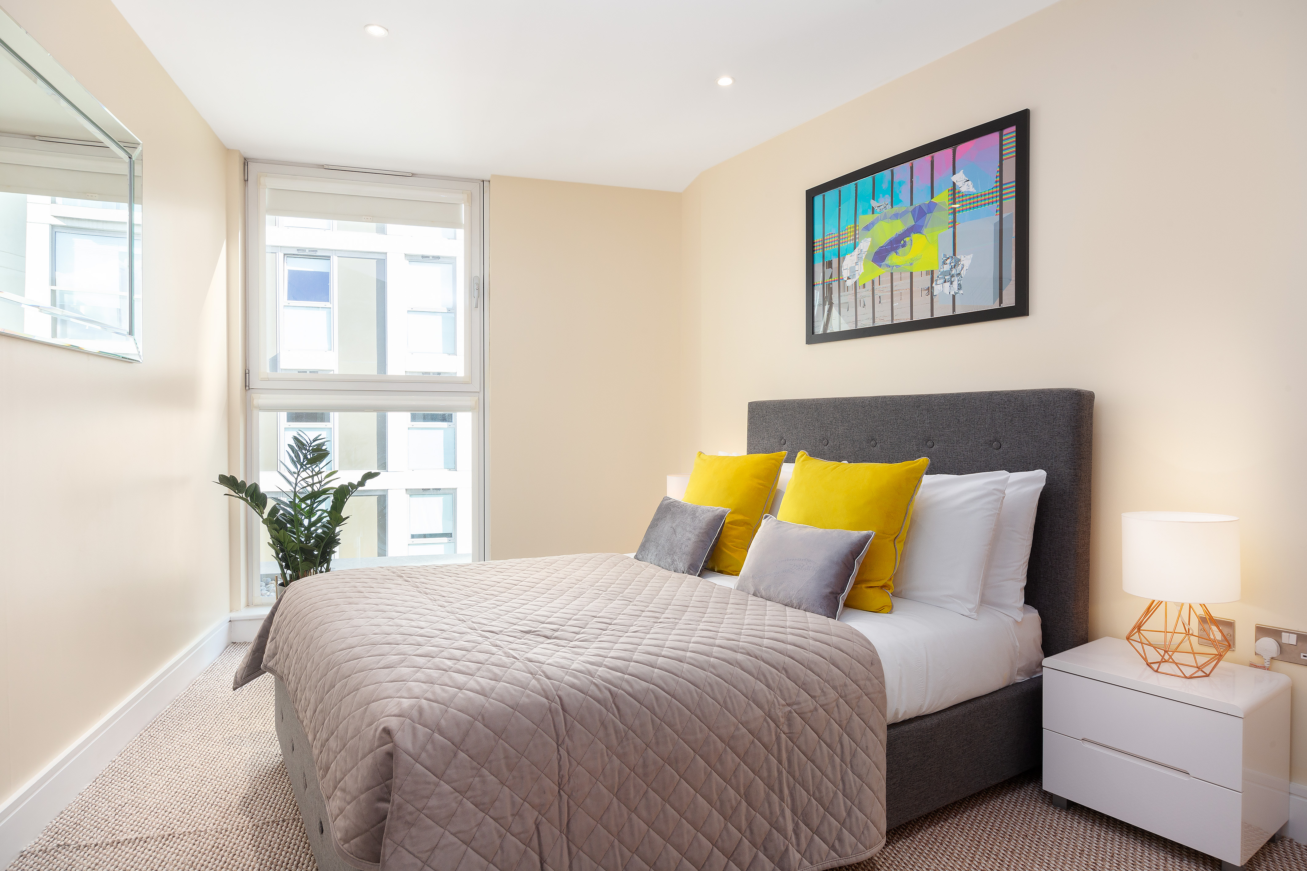 Luxurious Lanterns Court Two-Bedrooms Apartments 6/50