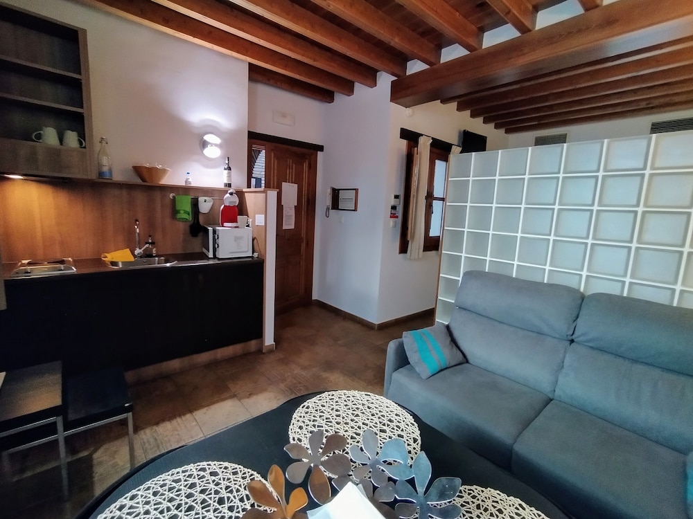 Apartamentos Alhambra 9/75