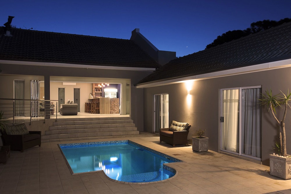The Hill Boutique Bed & Breakfast 26/30