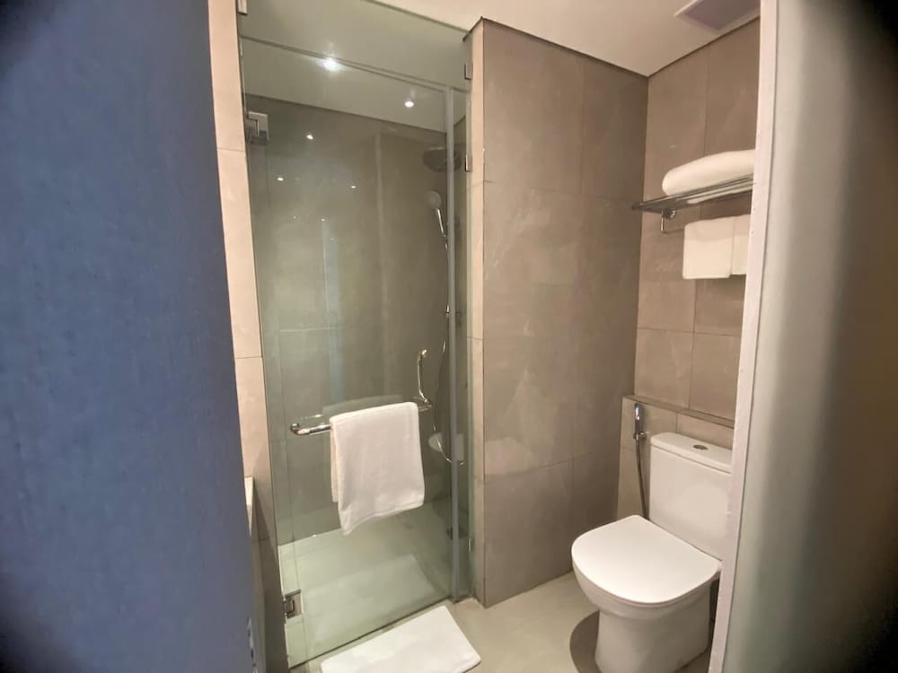 Myze Hotel Sumenep 21/22