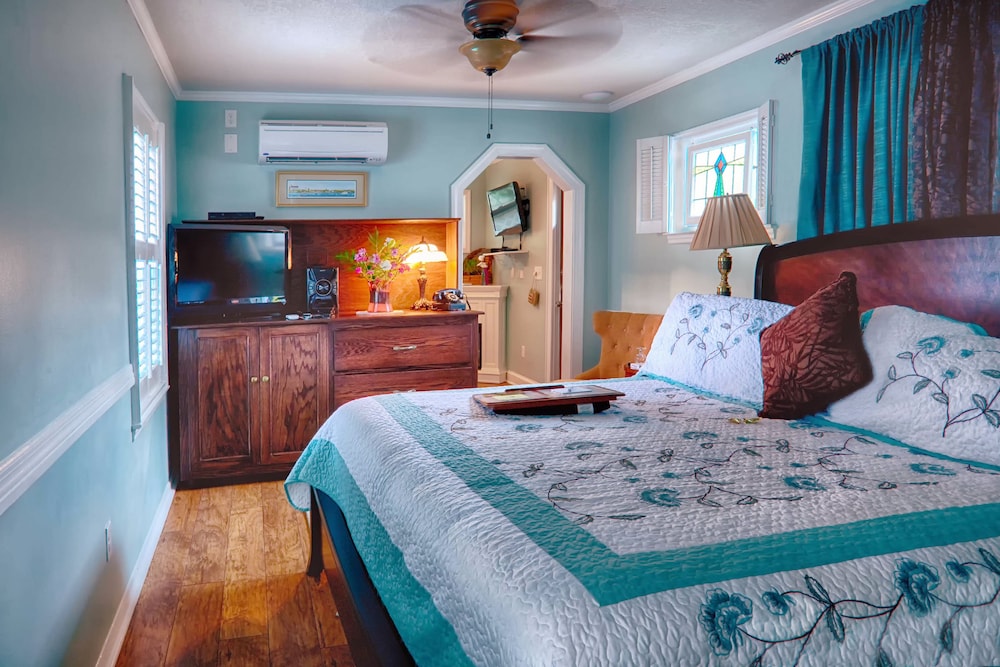 Hideaway, Garden, King Bed
