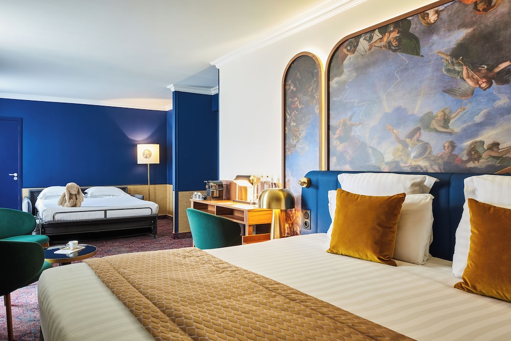 Hotel Le Versailles 56/57