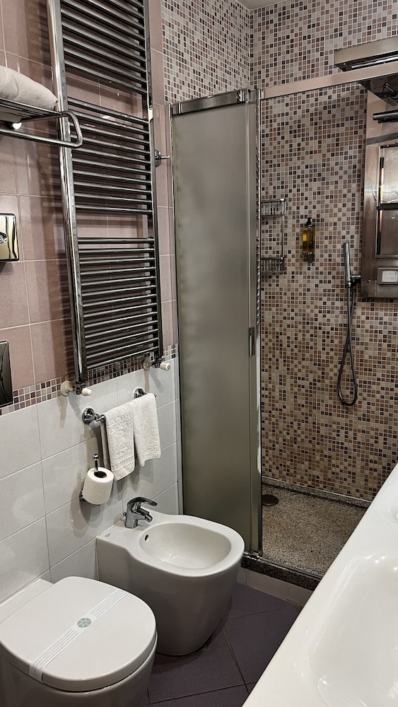 Hotel Vittoria 48/50