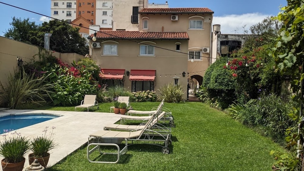 Delvino Boutique Hotel 53/56
