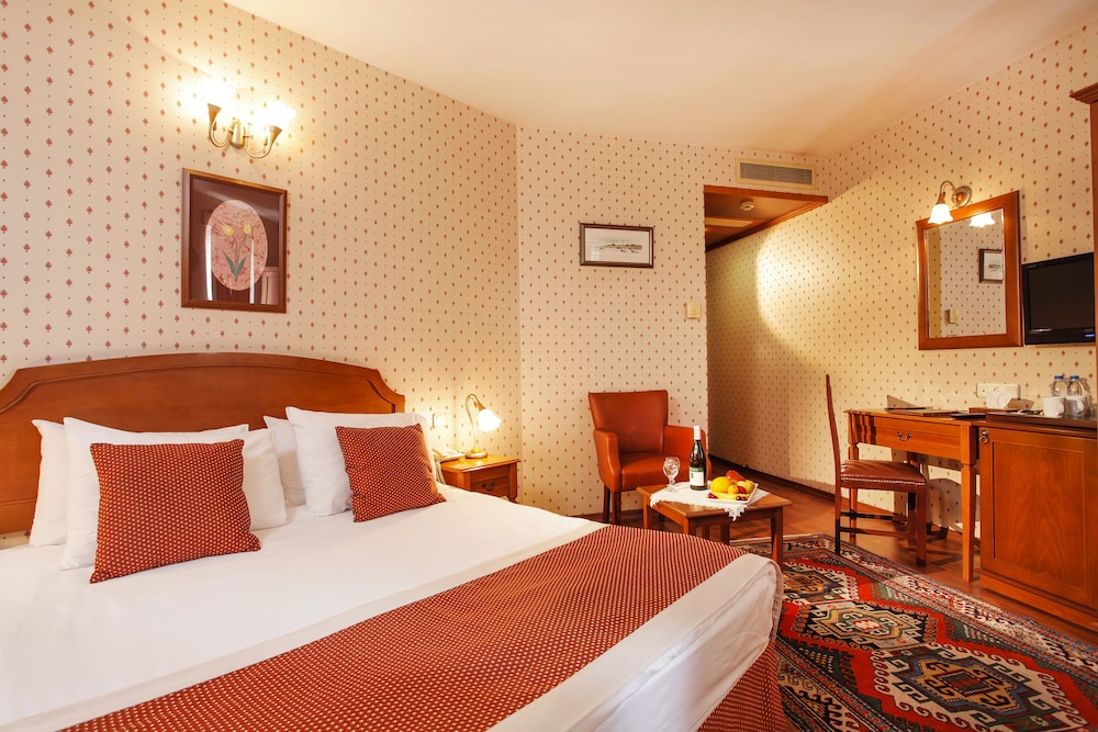 Erguvan Hotel 16/68