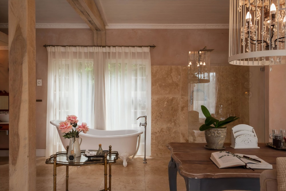 Petite Provence B B 35/68