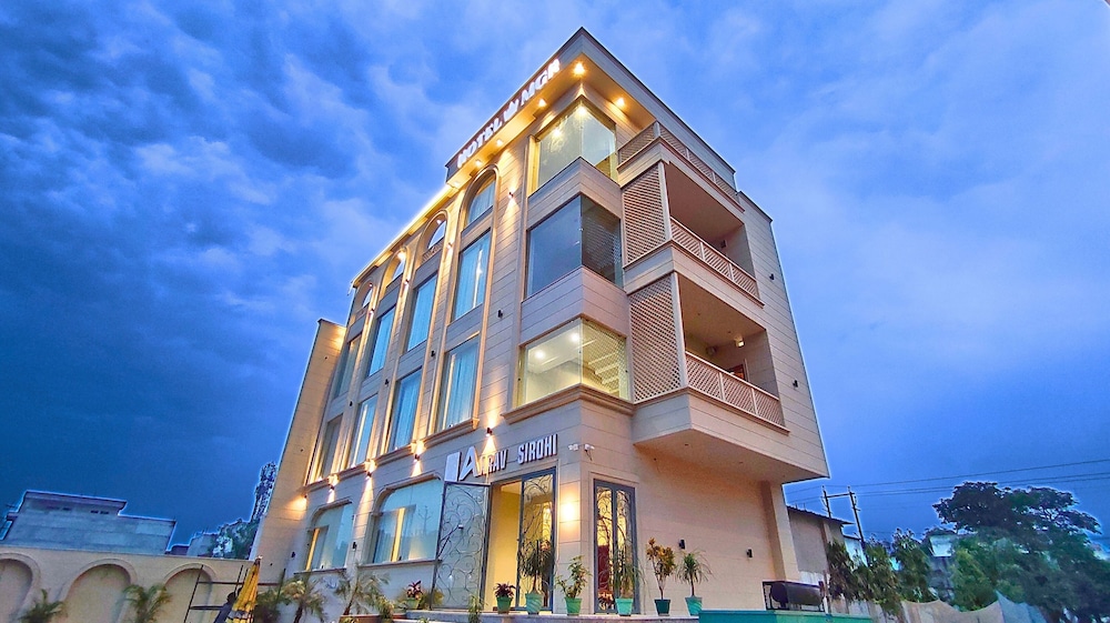 MGR Hotel Moradabad 3/50