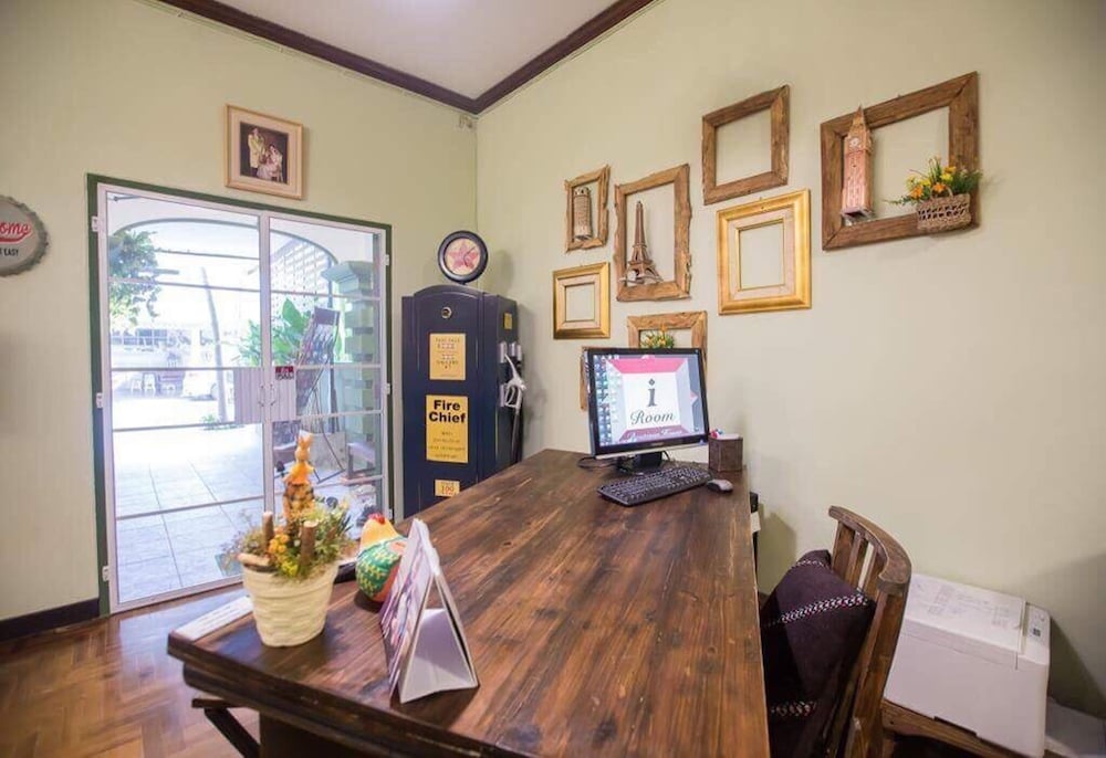 Iroom Boutique House 3/30