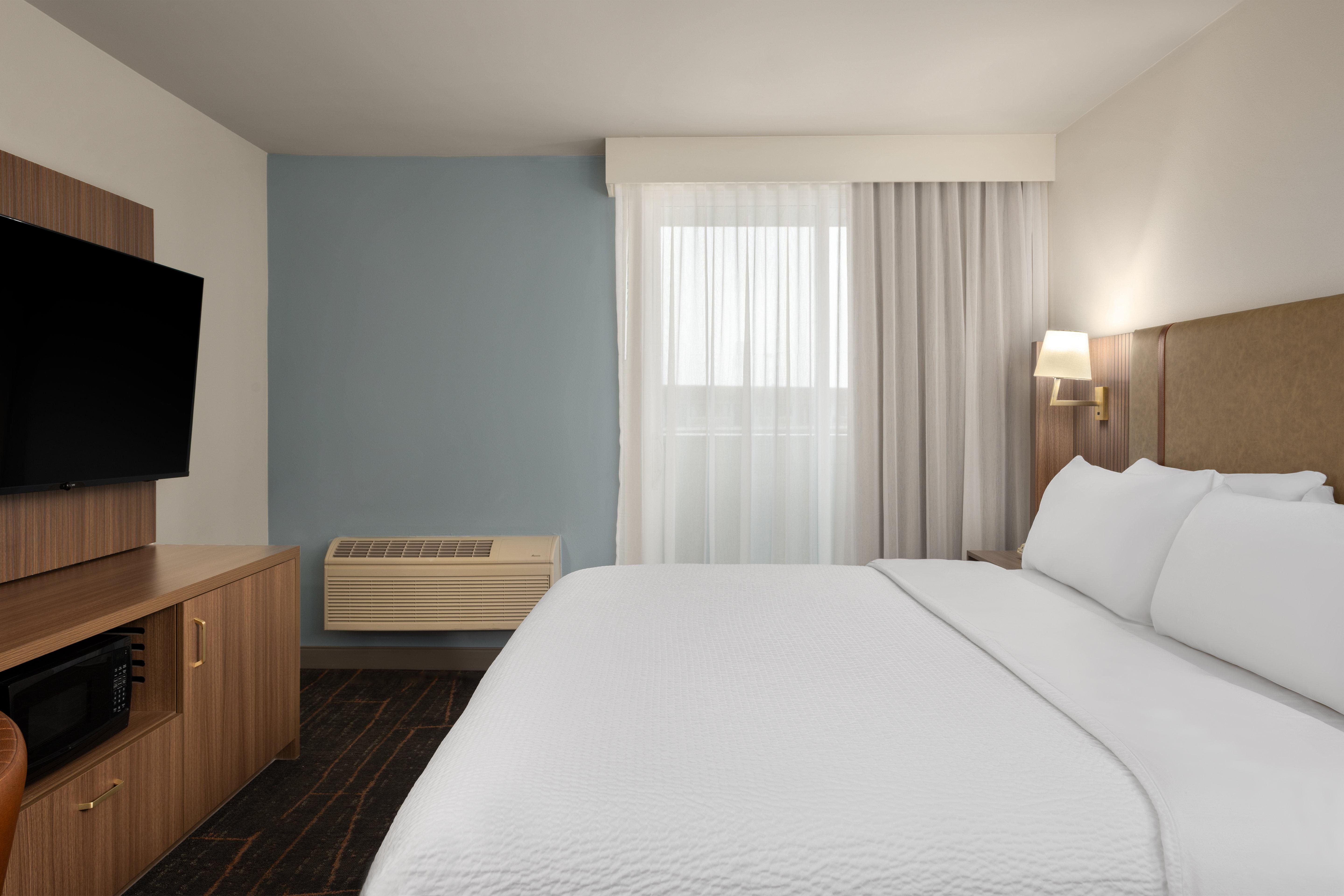 Room, Queen Bed