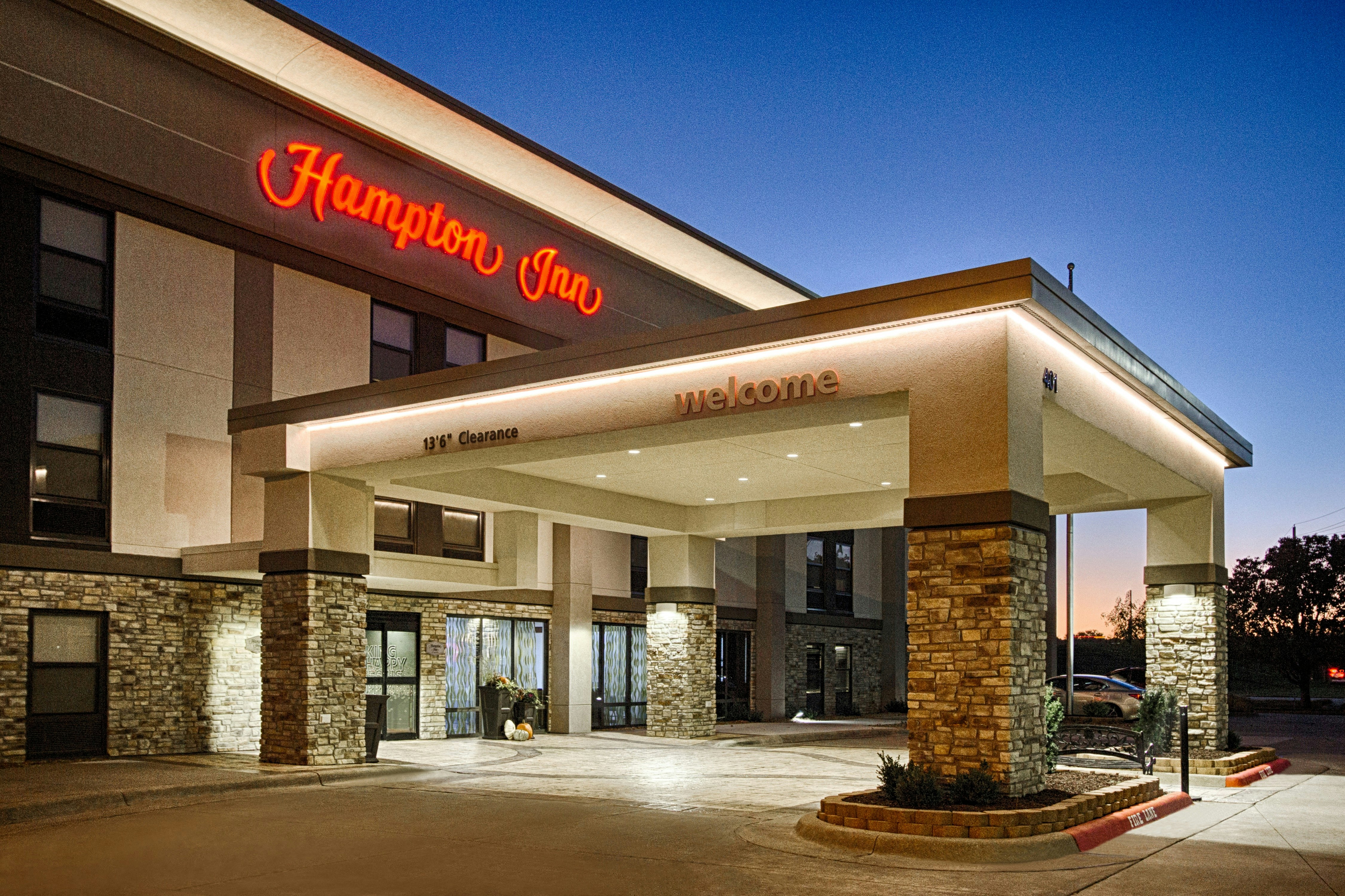 Hampton Inn Salina 2/46