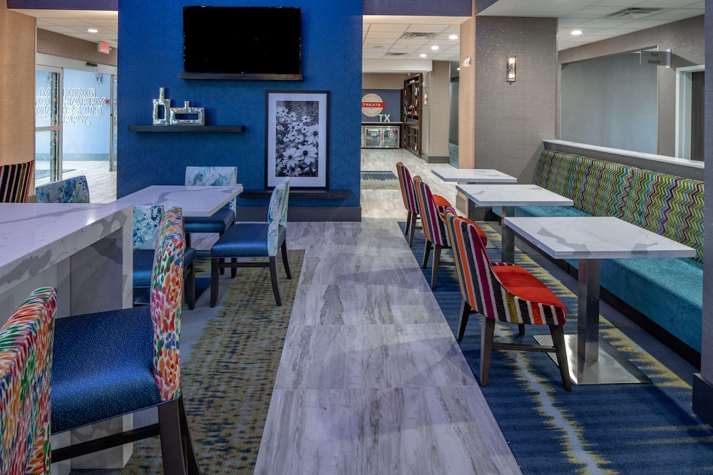 Hampton Inn And Suites Dallas/Plano Central 58/66