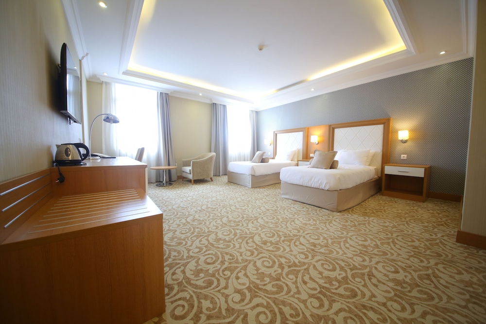 Momona Hotel 26/64