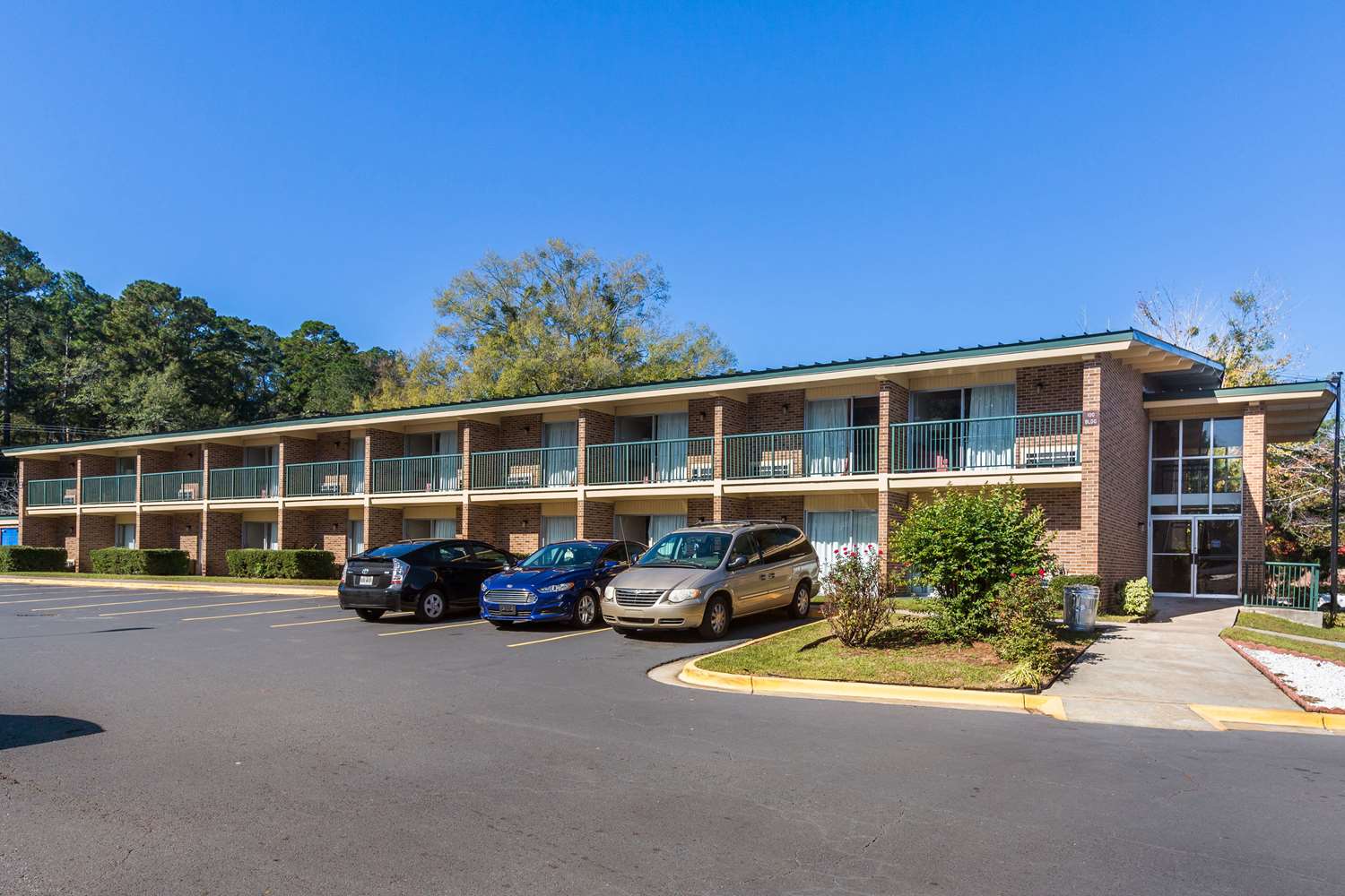 Super 8 by Wyndham Macon GA 11/14