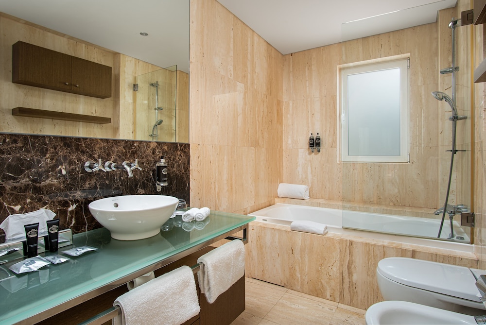Monte Santo Resort 49/50