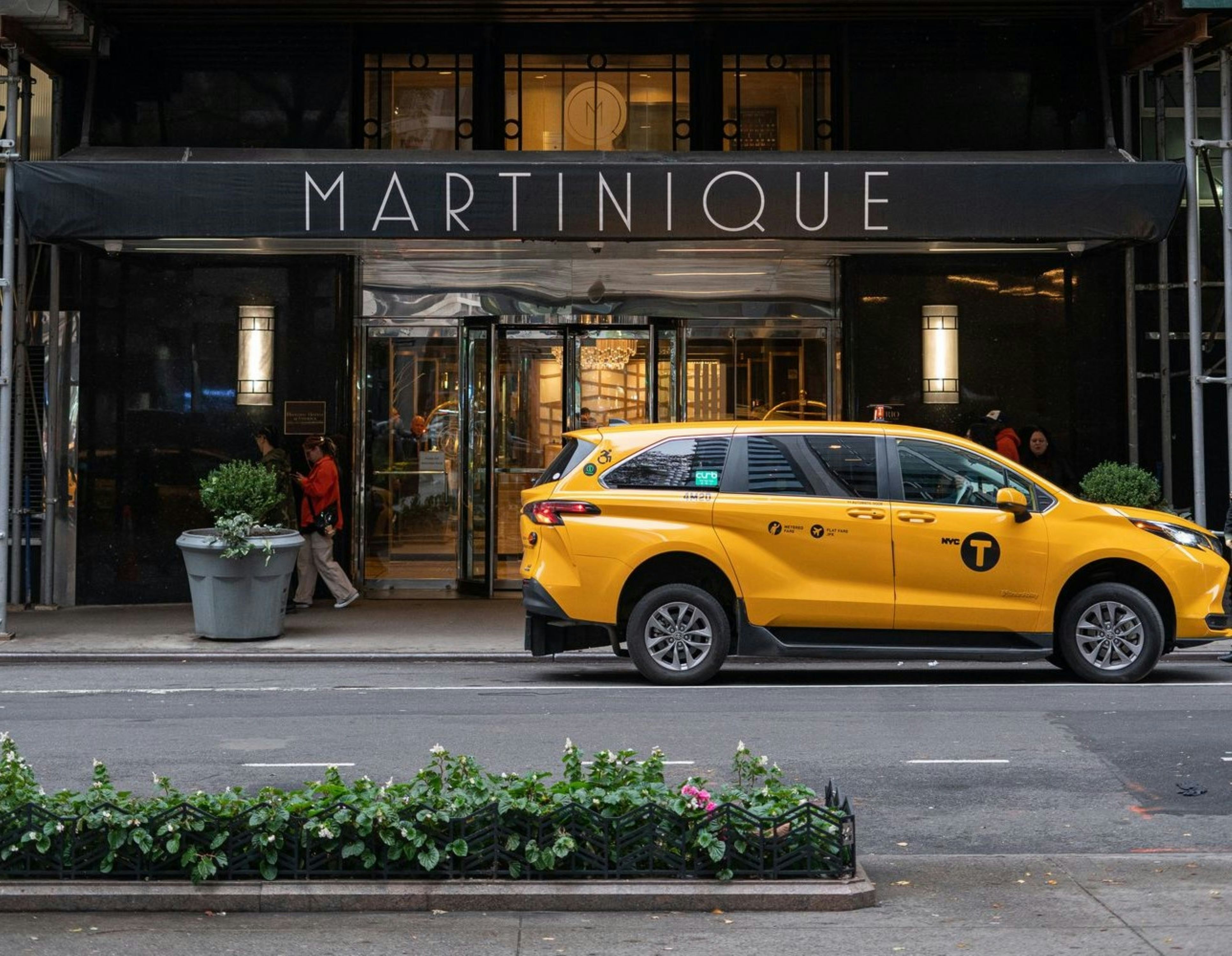 The Martinique New York On Broadway Curio Collection By Hilton 49/50
