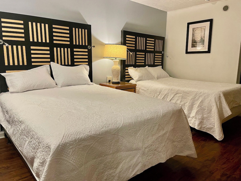 Motel M Lewisburg 26/42