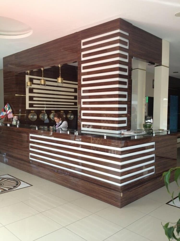 Kar Hotel 6/50