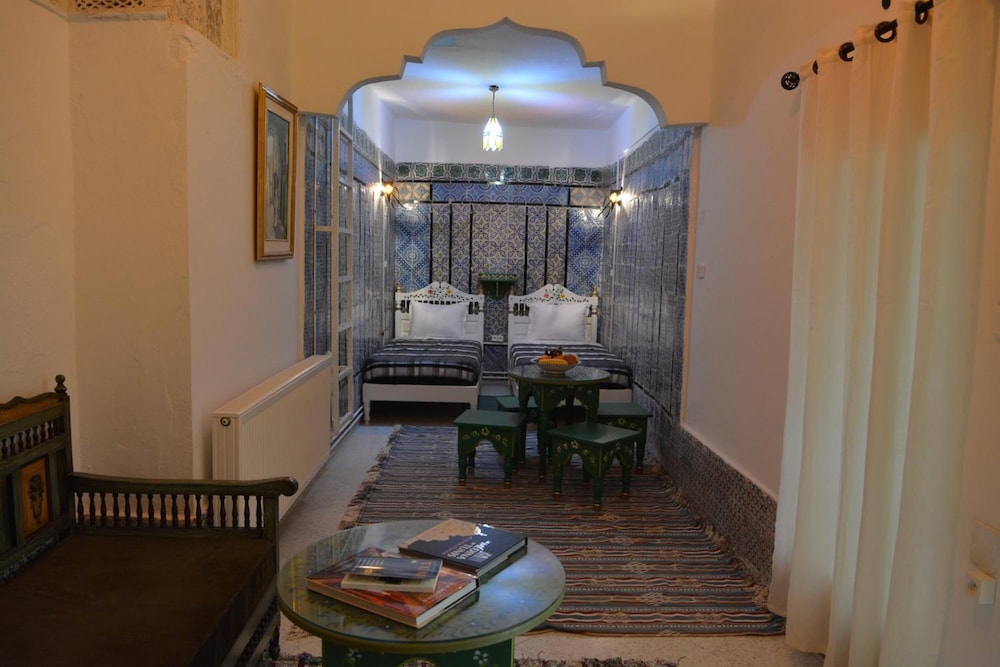 Dar Ya Hostel 60/66