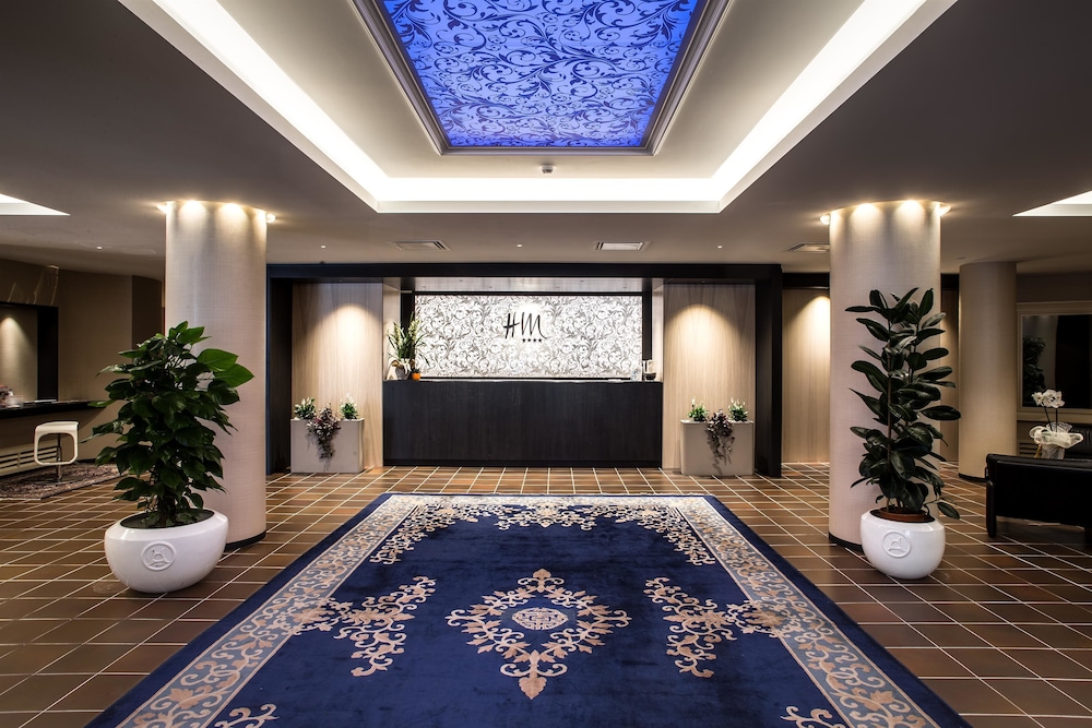 Lobby at Hotel Mirage, FLORENCE