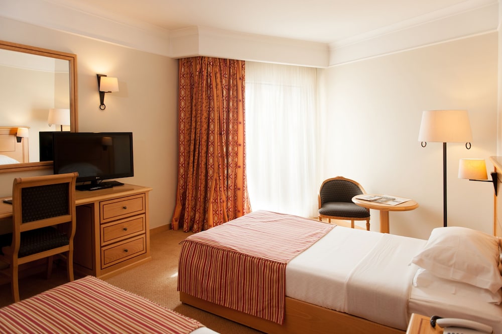 Hotel Real Palacio 17/76