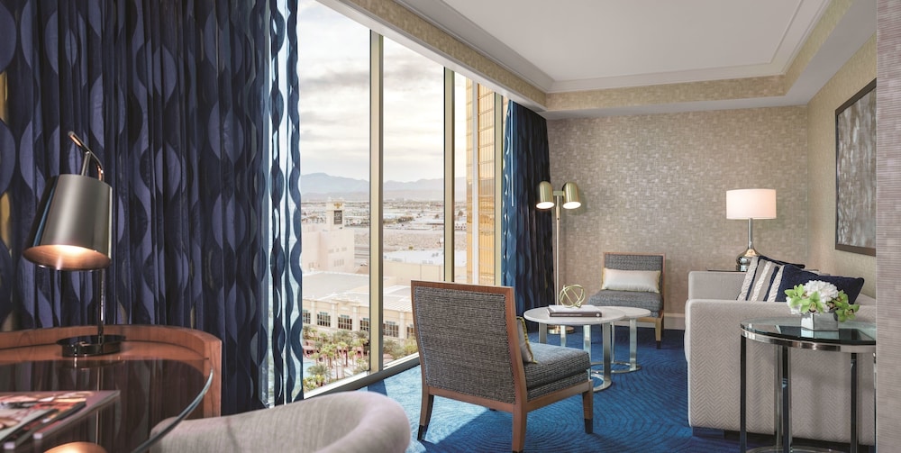 Mandalay Bay Resort and Casino 34/48
