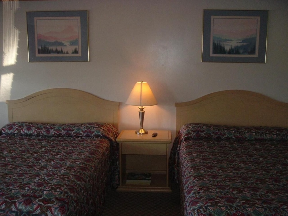 Fels Three Crown Motel 9/20