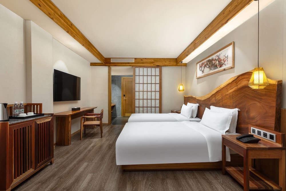 Days Hotel by Wyndham Chengdu Renmin South Road 12/26