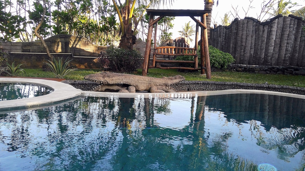 Most Exotic Beachfront Villa Keong 10/67