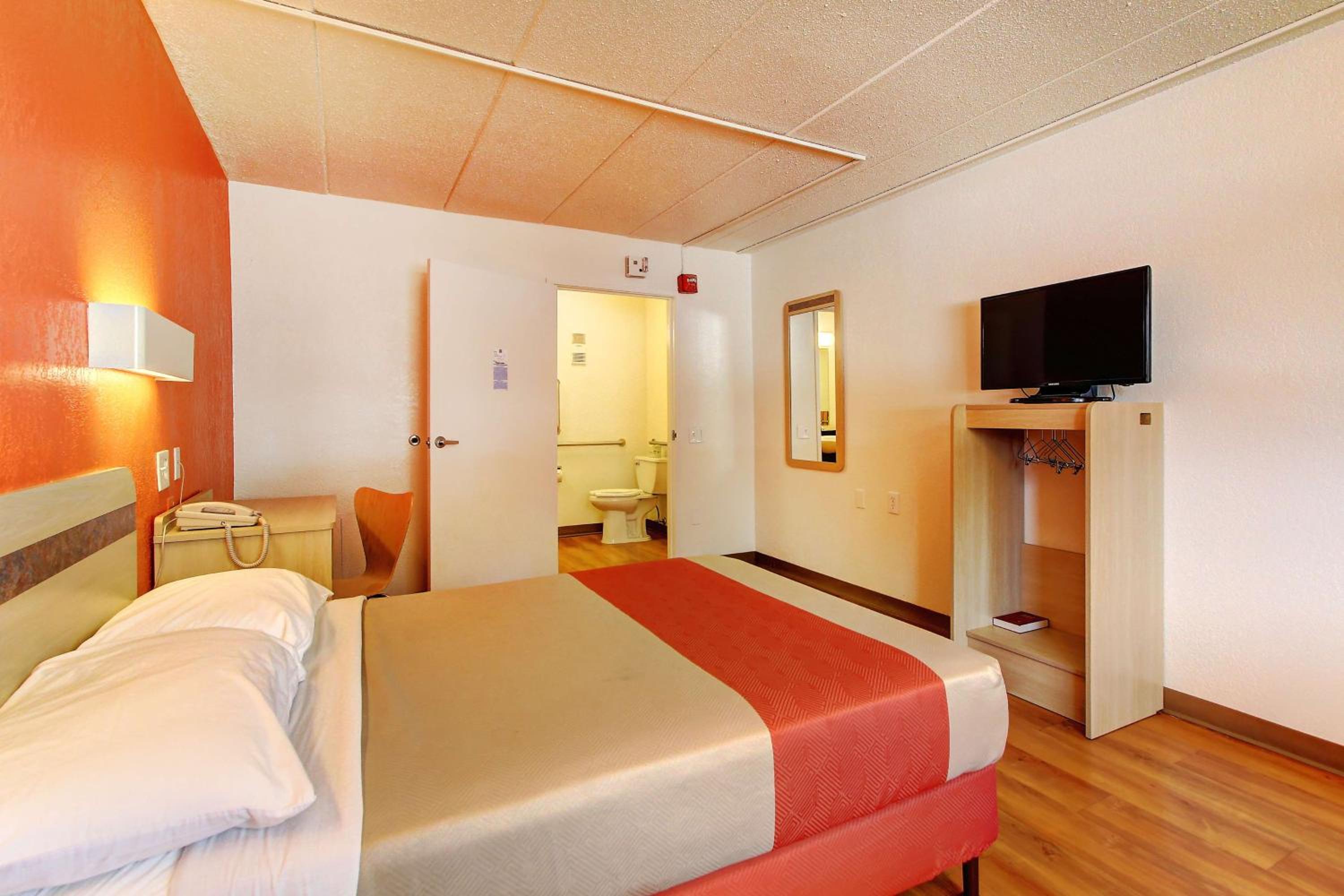 غرفة بسرير كينج، Motel6 York, PA 9/10