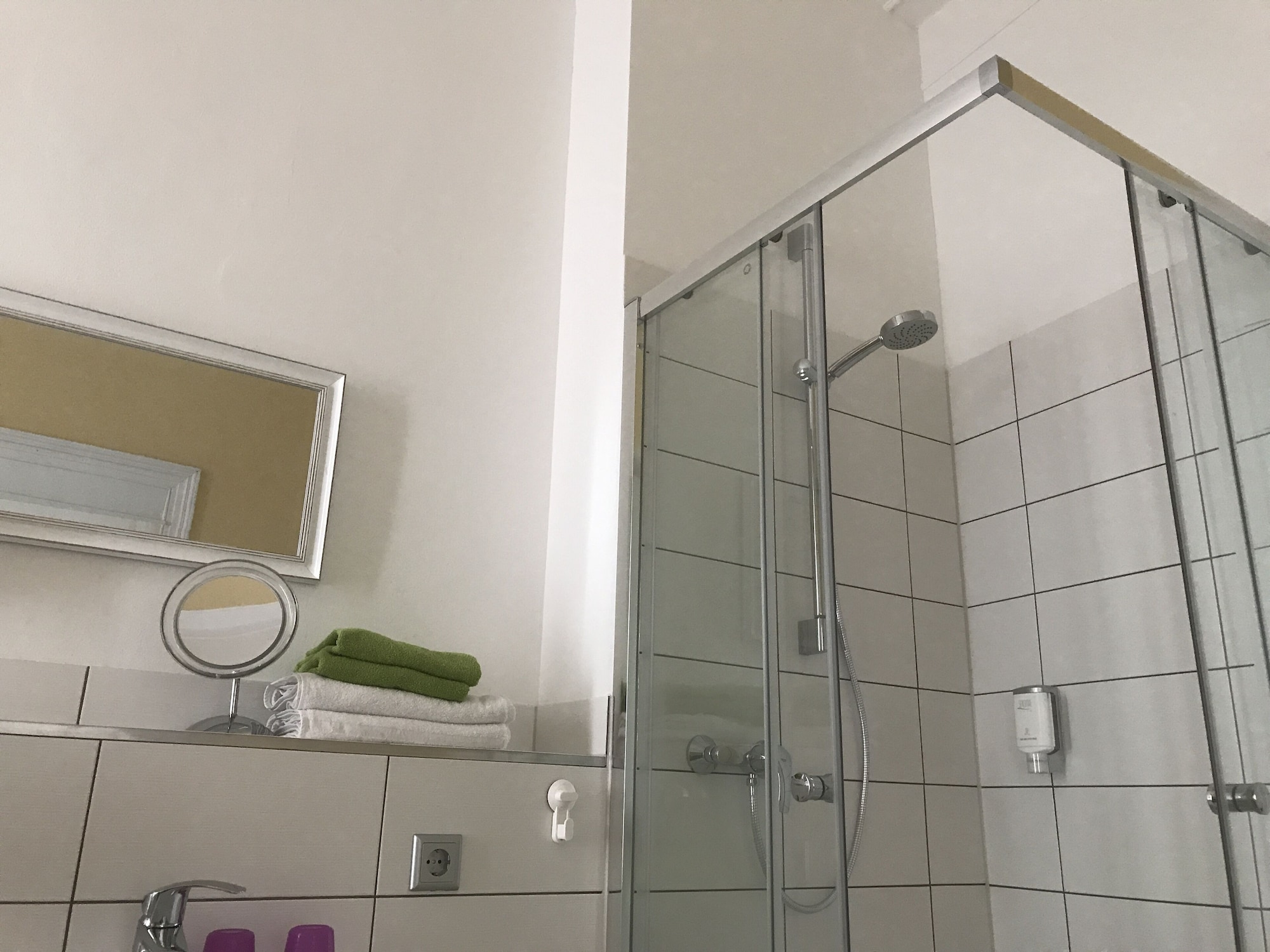 غرفة كلاسيكية ثلاثية بسرير مزدوج وسرير فردي، Gastehaus Balthasar Neumann 3/3