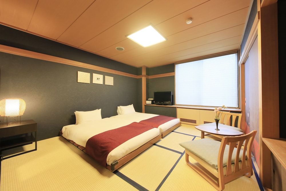 ECONOMY, TWIN BEDS
