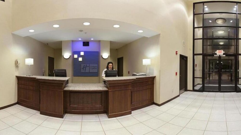 Holiday Inn Express Hotel And Suites Franklin Oil City 12/48
