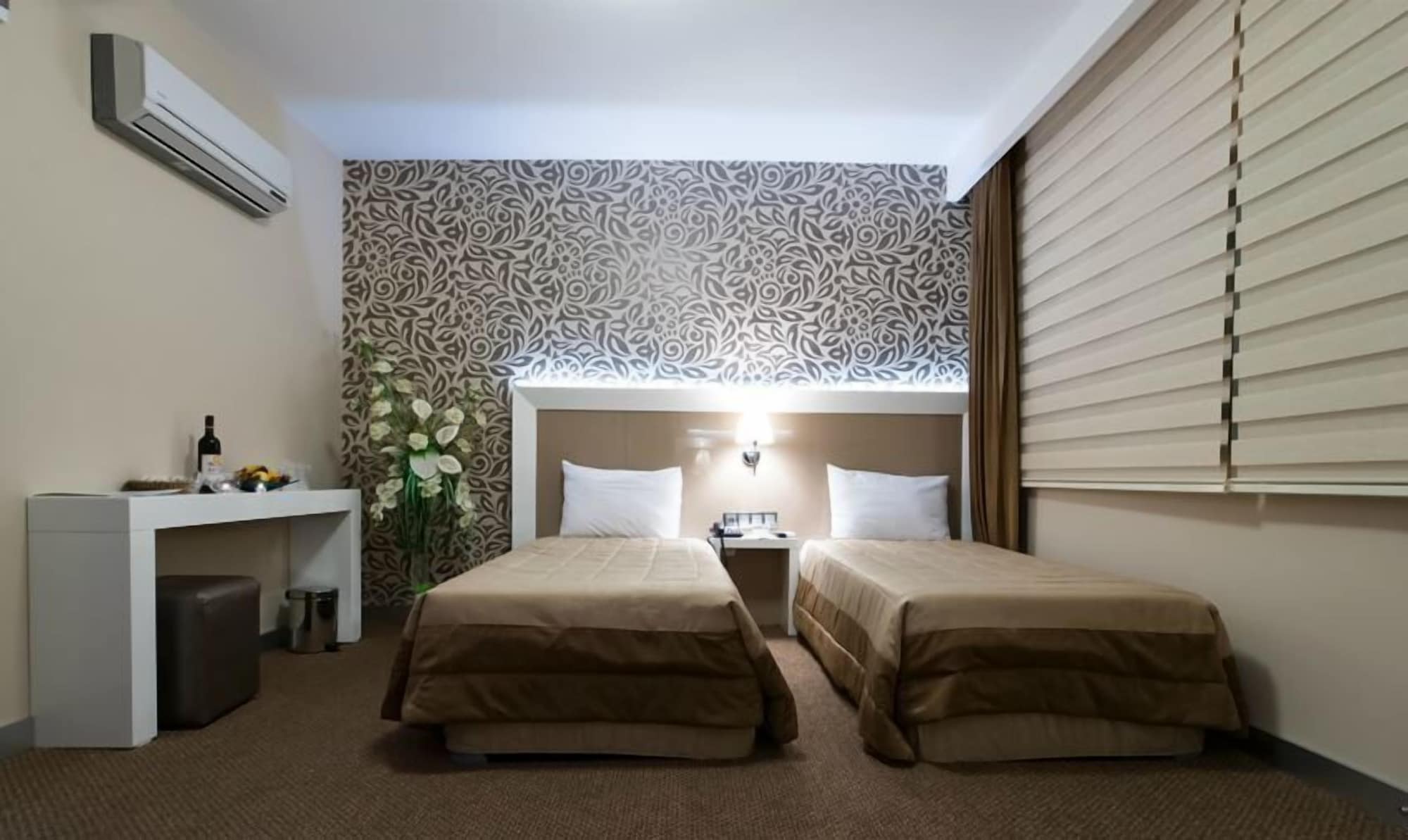 STANDARD, DOUBLE OR TWIN BED