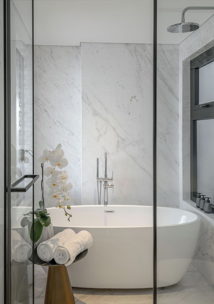 H Hotel Ha Noi 32/37