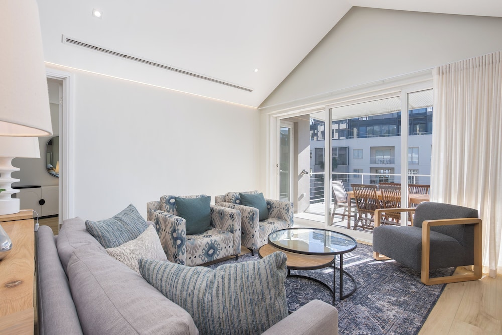Mountain Marina Luxury Apartments 29/50