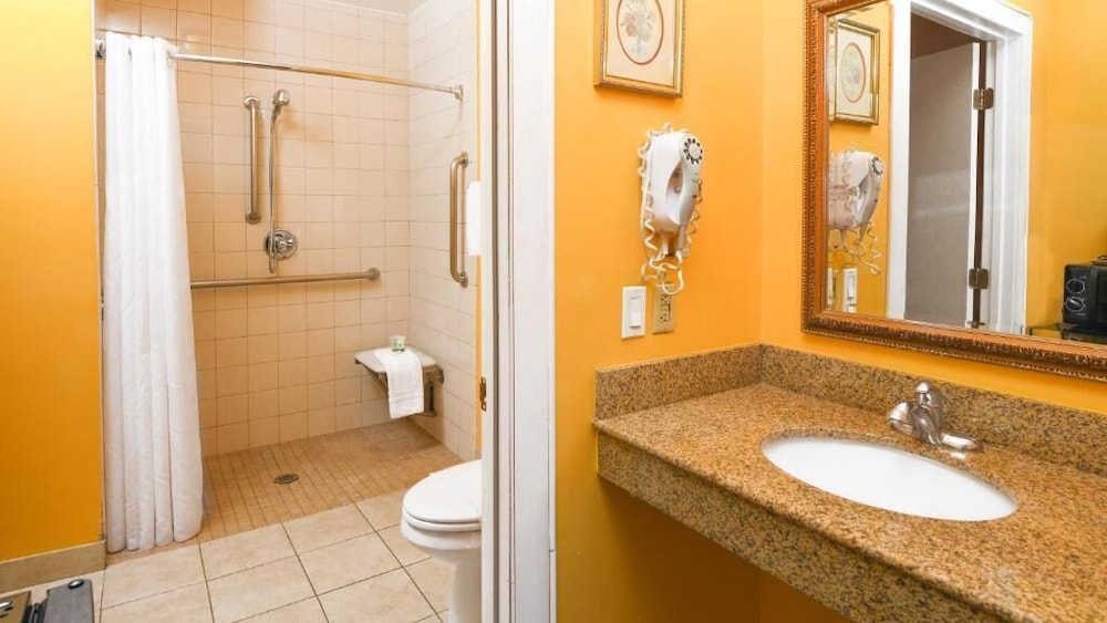Fallbrook Country Inn 62/65
