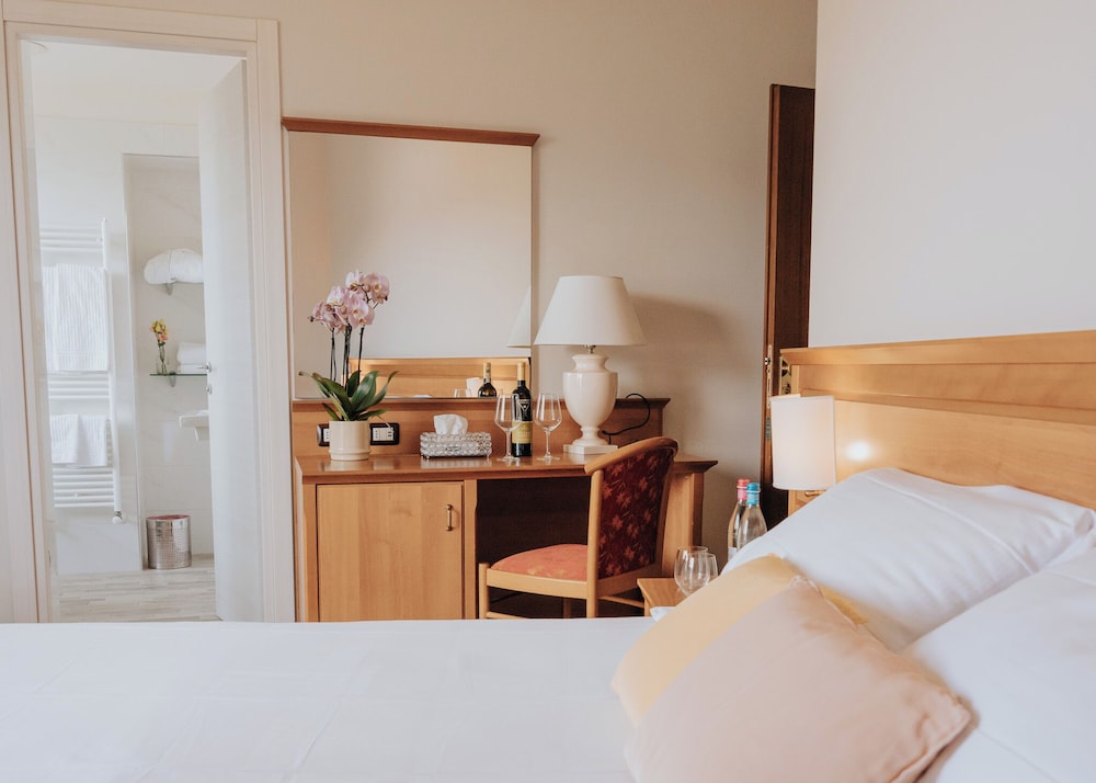 Hotel Flora 16/50