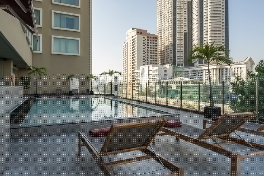 Hilton Garden Inn Bangkok Silom 32/41