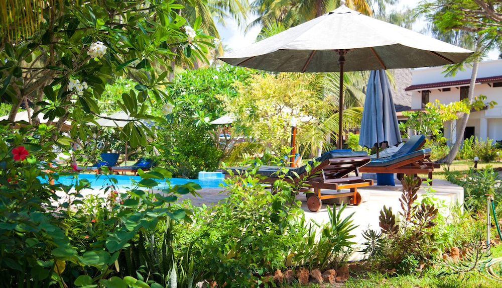 Flame Tree Cottages 44/59